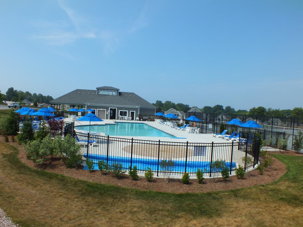 Sandbanks Summer Village Cottages Cherry Valley ภายนอก รูปภาพ