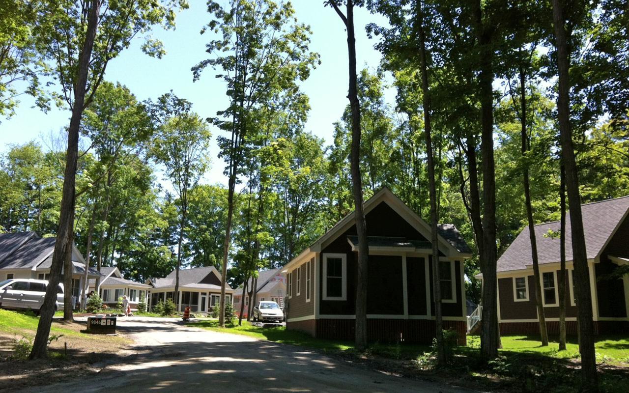 Sandbanks Summer Village Cottages Cherry Valley ภายนอก รูปภาพ