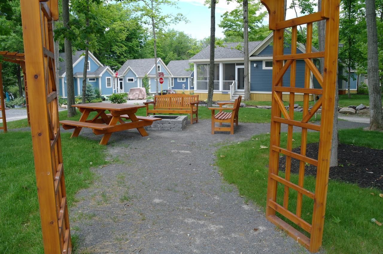 Sandbanks Summer Village Cottages Cherry Valley ภายนอก รูปภาพ
